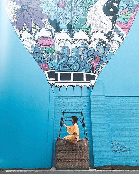 Hot Air Balloon Mural, Photo Op Mural, Instagram Wall Ideas, Interactive Art Wall, Interactive Murals, Travel Mural, Nashville Murals, Air Balloon Festival, Selfie Wall