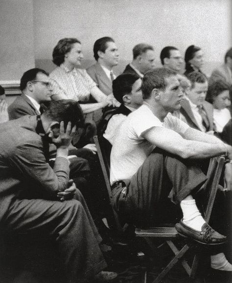 Paul Newman, The Actor's Studio, 1955 by Eve Arnold       He already stood out by turning his chair around and listening attentively. Eve Arnold, Paul Newman Joanne Woodward, Elia Kazan, Joanne Woodward, Actor Studio, I Love Cinema, Paul Newman, Marlon Brando, Jake Gyllenhaal