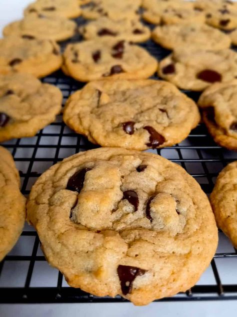 Amish Brown Sugar Cookies, Amish Chocolate Chip Cookies, Amish Cookies Recipes, Amish Cookies, Buttermilk Cookies, Apple Cookies Recipes, Mint Chocolate Chip Cookies, Cinnamon Roll Cookies, Make Chocolate Chip Cookies