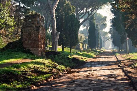 Exploring Rome's parks - Wanted in Rome Appian Way, Italy History, Via Appia, Roman Roads, Start Manifesting, Artificial Lake, Rome Antique, Empire Romain, Romantic Restaurant