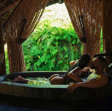 Bathtub Love Couple, Couple Bathtub, Couple Bathtub Aesthetic, Couples Bathtub, Honeymoon Scene, Siargao, Secret Relationship, Glam Photoshoot, Black Love Couples