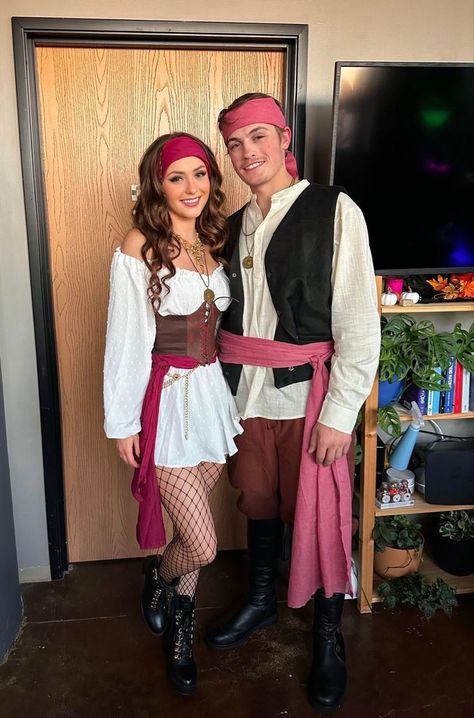 Make Pirate Costume, Pirates Couples Halloween Costume, Pirates Of The Caribbean Halloween Costumes Couple, Pirate Couples Halloween Costume, Pirate Bandana Aesthetic, Woman’s Pirate Costumes, Pirate Costume For Couples, Pirates Of The Caribbean Couples Costume, Pirates Halloween Costumes Couples