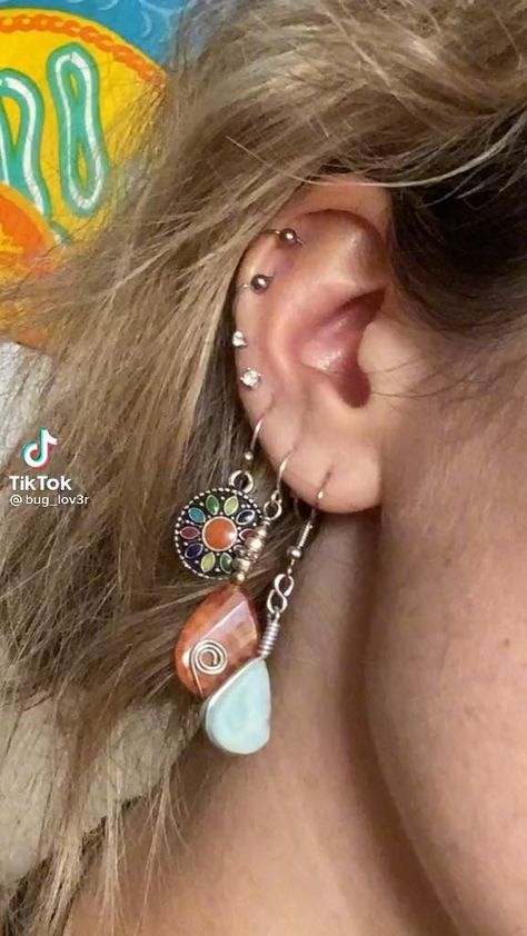 Bohemian Piercings, Hippie Ear Piercings, Hippie Piercings, Hippie Tats, Dope Jewelry Accessories, Cool Ear Piercings, Pretty Ear Piercings, Cool Piercings, Cute Ear Piercings