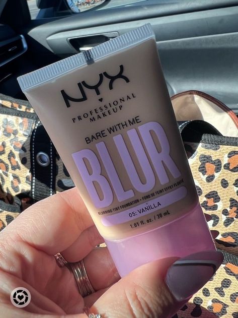 Nyx Blur Foundation, Essence Makeup, Body Hygiene, Makeup Needs, Fancy Makeup, Skin Foundation, Makeup Essentials, Pretty Makeup, Aesthetic Makeup