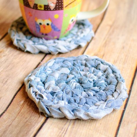 Instead of throwing them in a thrift store pile, give your favorite pair of worn jeans a second life with these recycled denim ideas! Fabric Crochet, Crochet Coasters Free Pattern, Coaster Pattern, Scrap Fabric Crafts, Crochet Coaster Pattern, Crochet Coaster, Fabric Coasters, Denim Ideas, Crochet Kitchen