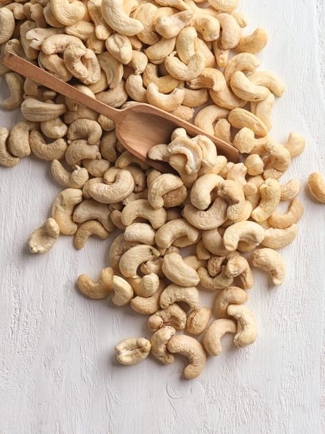 Cashews Benefits, Happy Mom Day, Health Images, Healthy Nuts, Nuts And Seeds, Cashew Nut, Happy Mom, Improve Digestion, Daily Diet