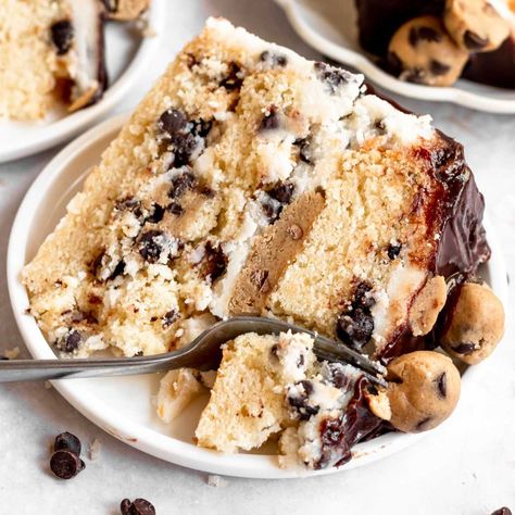 Chocolate Chip Cookie Dough Cake Chocolate Chip Cookie Dough Cake Recipe, Chocolate Chip Cookie Dough Cake, Store Bought Dough, Chocolate Chip Cookie Cake Recipe, Chocolate Chip Cake Recipe, Chocolate Chip Marshmallow Cookies, Cake Mix Cookie, Cookie Dough Cake, Cookie Dough Recipe