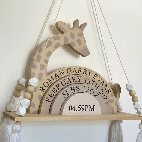 #nurseryideas #nurseryroom #nursery #babygirlroom Giraffe Nursery Theme, Nursery Beige, Safari Themed Nursery, Wooden Giraffe, Giraffe Design, Safari Theme Nursery, Giraffe Nursery, Nursery Room Design, Baby Boy Room Nursery