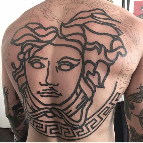 Versace Tattoo Versace Tattoo Ideas, Versace Medusa Tattoo, Versace Tattoo Design, Versace Tattoo, Tato Dengan Makna, Medusa Tattoo Design, Gangsta Tattoos, Tiger Tattoo Design, Tattoo Inspiration Men