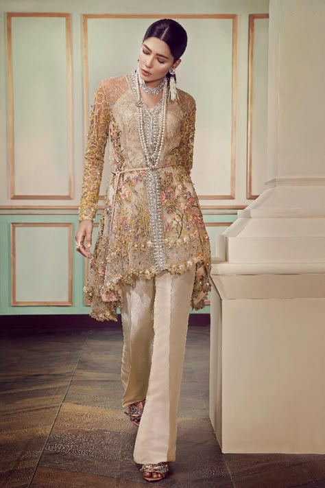 Latest Eid ul Azha Women Dresses Collections 2019-20 Pakistani Brands Elan Couture, Net Anarkali, Pakistani Formal Dresses, Women Dress Collection, Frock Designs, Kebaya Dress, Pakistani Fashion Party Wear, Pakistani Fashion Casual, Pakistani Dress Design