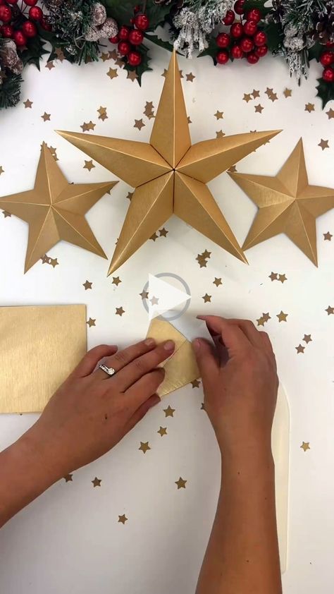 Wow Your Guests with These DIY Paper Stars Diy Star Paper Lantern, Greeting Cards For New Year, Cards For New Year, Honeycomb Ornaments, Star Paper Craft, Paper Ornaments Diy, Paper Flower Art, Christmas Themes Decorations, Ramadan Crafts