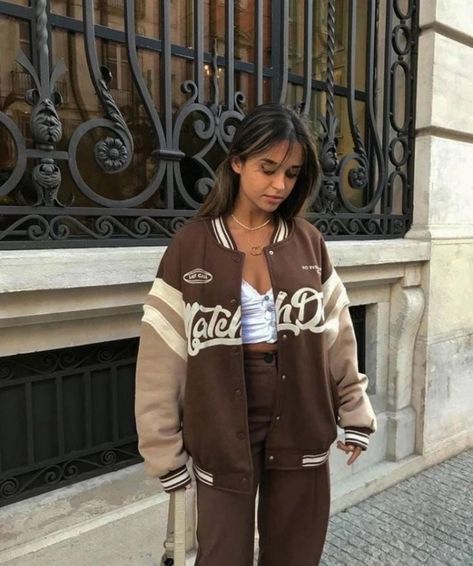 Varsity Outfit, Hijabi Streetwear, Varsity Jacket Outfit, Sportswear Outfits, Jacket Outfit Women, Black Men Street Fashion, Outfit Collage, Trendy Outfits For Teens, Brown Outfit