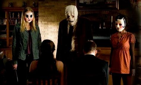 The Strangers costume idea Stranger Video, The Strangers, The Stranger Movie, Horror Movies Scariest, William Faulkner, Merle Haggard, Film Horror, Best Horror Movies, The Stranger