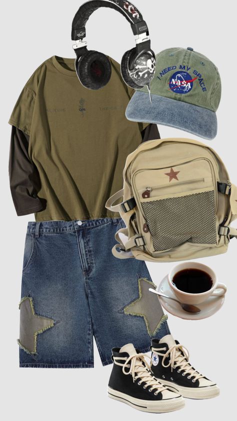 Y2k Jorts Aesthetic, Star Jorts Shorts Outfit, Shark Outfit Ideas, Star Shorts Outfit, Star Jorts Outfit, Shark Aesthetic Outfits, Nasa Outfit Aesthetic, Blue Grunge Aesthetic Outfit, Jorts Outfit Idea Y2k