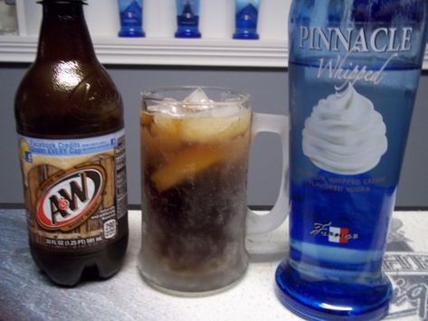 Root Beer Float Recipe, Whipped Vodka, Float Recipes, Beer Float, Root Beer Float, Boozy Drinks, Vodka Drinks, Alcohol Recipes, Adult Drinks