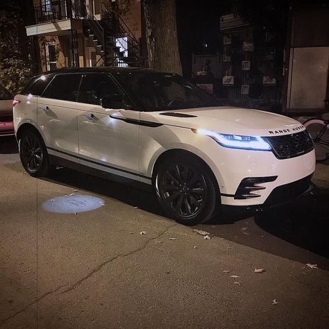 White Range Rover, Draps Design, Range Rover White, Dream Cars Range Rovers, Mercedes Auto, Range Rover Black, Range Rover Car, Luxury Cars Range Rover, White Range