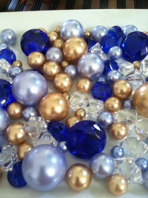 Diamonds And Denim Party, Pearl Baby Shower, Brown Pearls, Denim And Pearls, Balloon Arch Diy, Pearl Party, Royal Baby Showers, Diamond Party, Diamonds And Pearls