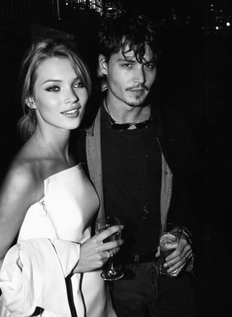 Kate Moss 90s Aesthetic, Johnny Depp And Winona, Kate Moss 90s, جوني ديب, Rockstar Aesthetic, Brendan Fraser, 90s Supermodels, Famous Couples, Princess Girl