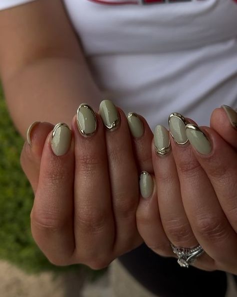 DIANA • Illinois Nail Tech • Structured Gel Manicures on Instagram: "$150 🍃
• 5 weeks 1 day retention $35
• shorten + reshape $20
• modified + detailed dry e-file cuticle work x hard gel structured manicure on her natural short/medium tapered oval nails $75
• isolated chrome detailing $20
 
 
 
 
I have a highlight that’s got all my prices listed in case you haven’t seen it. There’s a huge variation in the final price on a set of nails because: 
⚜️ foreign removal (safely e-filed off only [which is something that takes a lot of care, knowledge, and time to be done properly], no soak-offs offered) of a set done somewhere else is an add-on and starts at $40!
⚜️ structured manicures done with hard builder gel (some of my faves: @lightelegancehq 1-Step Lexy Line Building Gel | @akzentz Trinit Isolated Chrome Nails, Structured Gel Manicure, Structured Manicure, Hard Gel Nails, Gel Manicures, Builder Gel Nails, Builder Gel, Hard Gel, Oval Nails