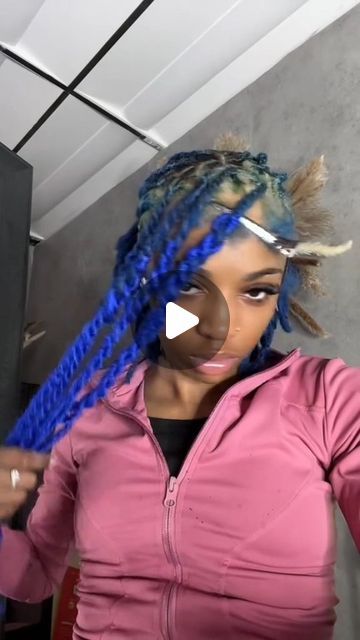 Hair Fashion/Discussions on Instagram: "Loc Baes, like this loc styling?? Extended loc ponytails with a swoop💙💙👉👉👉 ______Follow @letstalkhairs on tiktok. @letstalkhairs promotes  hairstyles, hair fashion and discussions

📩DM FOR DIFFERENT PROMO/ADS PACKAGES AVAILABLE
 
______________________
Feature: @theemarienicholee 📍: Temple Hills, MD 
DM HER👆FOR ENQUIRIES
______________________
IGNORE 

#braids #braidstyles  #hair  #naturalhairstyles     knotless braids, protectivestyles, 
Houston Braider 
Houston Hairstylist 
#letstalkhairs
#letstalkhairstemplehillsmd" Knotless Braids Over Locs, Loc Ponytails, Customized Wigs, Extended Ponytail, Wig Store, Knotless Braids, Body Wave Hair, Lace Closure Wig, Ponytail Styles