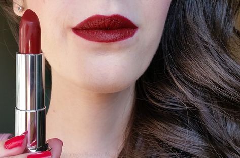 Maybelline Color Sensational Matte Lipstick Divine Wine - Mateja's Beauty Blog Maybelline Divine Wine, Mac Diva, Wine Lipstick, Kylie Makeup, Maybelline Color Sensational, Creamy Lipstick, Care Skin, Drugstore Makeup, Rimmel