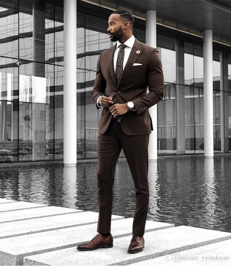 Brown Wedding Suits 2019 Slim Fit Bridegroom Tuxedos For Men 3 Pieces Groomsmen Suit Formal Business Tuxedos (Jacket+Pants+Vest +Tie) Man Wearing A Suit, Black Tuxedo Wedding, Groomsmen Tuxedos, A Man In A Suit, Man In A Suit, Brown Suit, Brown Wedding, Business Casual Outfits For Work, Groomsmen Suits