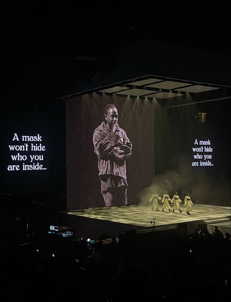 Kendrick Lamar Stage, Kendrick Lamar Love, Kendrick Lamar Big Steppers Tour, Kendrick Lamar Performance, Kendrick Lamar Tour, Big Steppers Tour, The 1975 Wallpaper, Scenic Design Theatres, Mind Up