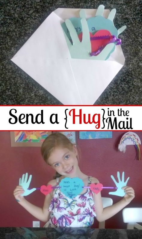 So cute! Send a Hug in the mail. This would be a perfect homemade Grandparent's Day, Get Well Soon or Valentine's Day card. | http://www.evolvingmotherhood.com Mail A Hug, Hug Craft, Mail Tutorial, Send A Hug, Grandparents Day Crafts, Grandparents Day Gifts, Mothers Day Crafts For Kids, Homemade Valentines, Sending Hugs