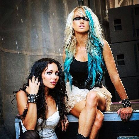 Carla Harvey and Heidi Shepherd (Butcher Babies) Heidi Shepherd, Female Rock Stars, Butcher Babies, Rock Queen, Women Of Rock, The Pretty Reckless, Metal Girl, Alternative Girls, Female Singers