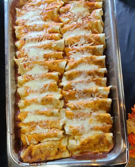 That festival of Flavors! Vegetable Enchiladas are a top favorite in our Mexican & Spanish Wedding buffet Menu! #michaelseventcatering #wedding #weddinginspo #weddingday #lights #mobilekitchen #tentwedding #cheflife #serverlife #photooftheday #love #enchiladas #flavorbomb Taco Buffet Wedding Receptions, Mexican Food Wedding Reception Ideas, Wedding Food Ideas Mexican, Wedding Food Mexican, Mexican Food Wedding Reception, Mexican Wedding Food, Mexican Wedding Foods, Mexican Food Buffet, Mexican Food Catering