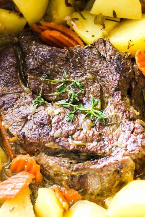 Golden Corral Pot Roast Recipe, Pot Roast With Carrots, Pot Roast Dinner, Low Cal Diet, Golden Corral, Pot Roast Recipe, Brown Gravy Mix, Beef Pot Roast, Slow Cooked Beef