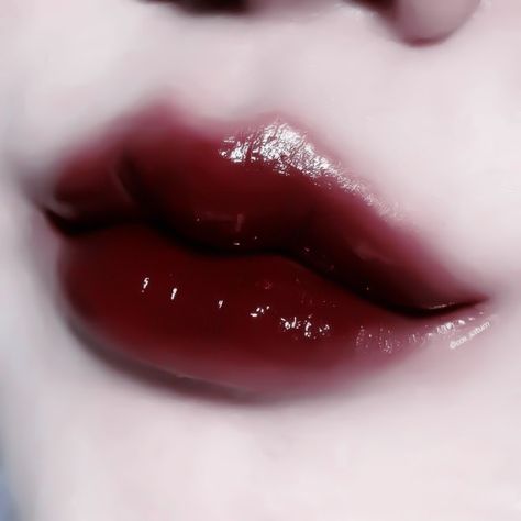 Emo Makeup Lips, Vampire Red Lipstick, Dark Lip Tint, Dark Red Lip Tint, Dark Cherry Lips, Dark Red Glossy Lips, Red Headed Vampire, Dark Red Lipstick Aesthetic, Emo Lipstick