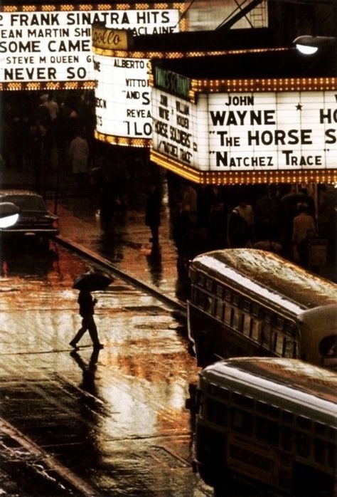 Movie Theater Aesthetic, Arte Jazz, Anna And The French Kiss, 42nd Street, Cinematic Photography, Film Aesthetic, Movie Theater, Vintage Movies, In The Rain