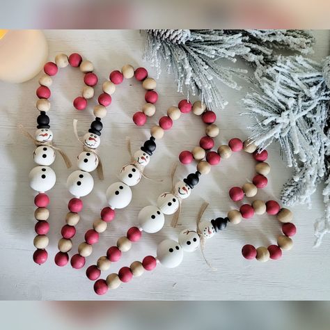 Homemade Country Christmas Ornaments, Candy Cane Bead Ornament, Wood Bead Candy Cane, Simple Snowman Crafts, Wood Bead Snowflake Ornament, Candy Cane Snowman, Ping Pong Ball Ornaments, Diy Wooden Bead Ornaments, Wood Spool Ornaments