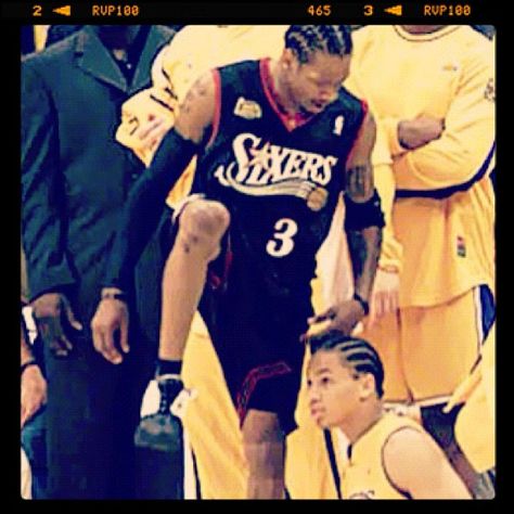 Allen Iverson Crossover, 2001 Nba Finals, Sports Players, Nba Basketball Art, Philadelphia Sports, Basketball History, Sport Nutrition, Nba Art, Hoop Dreams