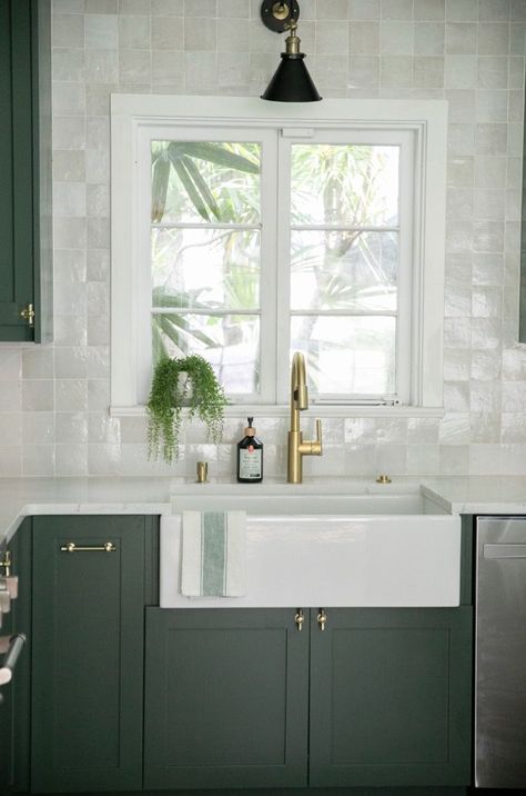 Kitchen with dark green cabinets and brass hardware, farmhouse sink and zellige tile #greenkitchen #greencabinets #kitchenremodelinspo #kitchenrenovationideas #greenhomedesign #greenhomedecor Two Tone Kitchen Cabinets, Kitchen Ikea, Painted Kitchen Cabinets Colors, Ikea Kitchen Cabinets, Refacing Kitchen Cabinets, Kitchen Diy Makeover, Two Tone Kitchen, Green Kitchen Cabinets, Kitchen Cabinets Makeover