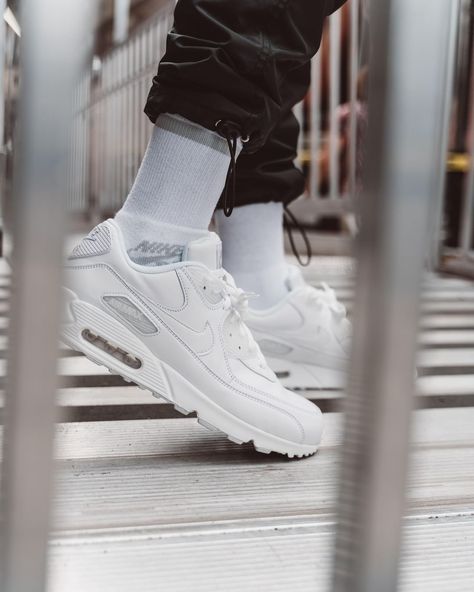 Classic. #Nike Air Max 90 'White' Available Now, In-Store and Online Custom Sneakers Nike, Custom Sneakers, Nike Air Max 90, Women Trends, Saucony Sneaker, Air Max Sneakers, Nike Air Force, Air Max, Nike Air Max