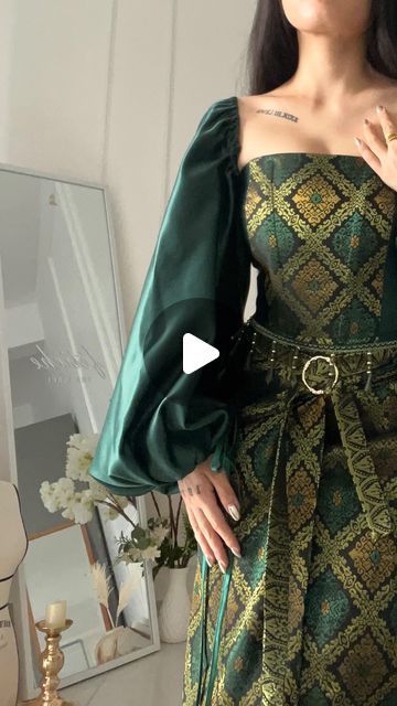 Fétiche The Label on Instagram: "Love me (THE EMERALD SONGKET CORSET-PAREO SET) again ✨❤️  Available tonight 9PM. Sizes S TO XXL. RM710 Full set." Songket Dress, Kebaya Dress, Love Me, Full Set, The Label, Emerald, Prom Dresses, Prom, Wedding Dress