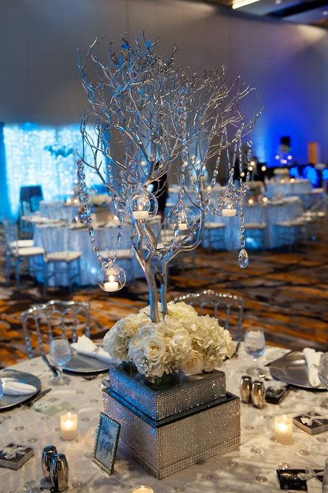 Winter Banquet Centerpieces, 50th Winter Wonderland Party, Winter Wonderland Cake Table, Quinceanera Winter Wonderland Theme, Winter Wonderland Quinceanera Theme, Winter Wonderland Quince, Winter Wonderland Sweet 16, Quinceanera Winter Wonderland, Winter Wonderland Quinceanera