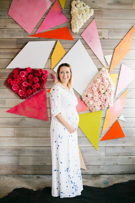 Geometric Wedding Decor, Geometric Backdrop, Photo Booth Backdrop Wedding, Focus On The Positive, Booth Backdrops, Baby Shower Photo Booth, All Star Team, Baby Shower Photos, Layer Cakes