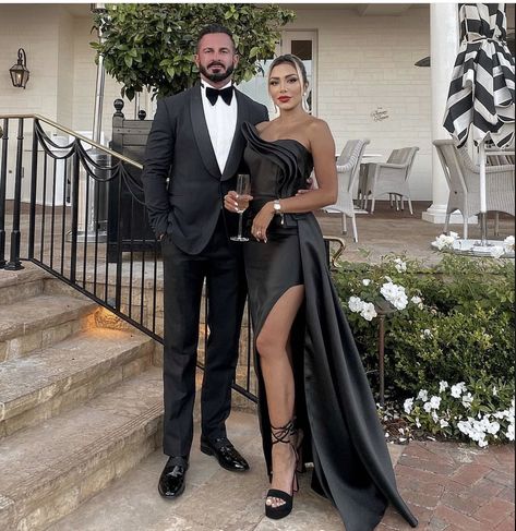 Black Tie Couple Outfits, Black Tie Wedding Attire, Prom Dresses Strapless, Black Tie Wedding Guests, Strapless Prom Dresses, Black Mermaid, Guest Attire, Wedding Attire Guest, Evening Formal