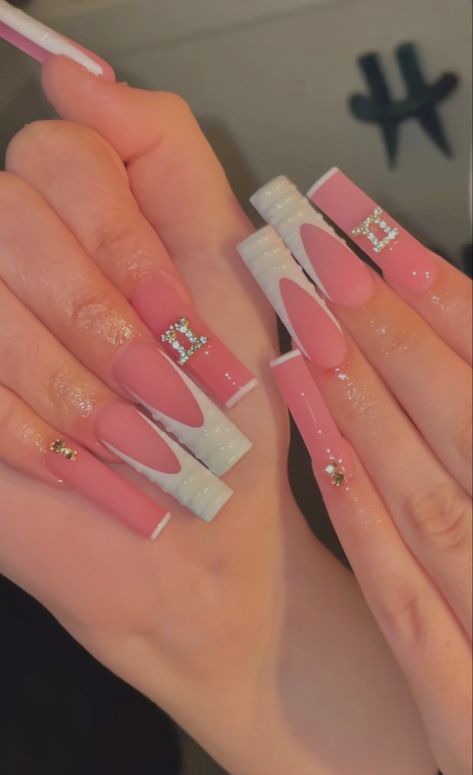 Pink Buchifresa Wallpaper, Long Square Acrylic Nails Pink And White, Buchi Fresa Wallpapers Pink, Light Pink Quince Nails Long, Latina Nails Acrylic, Buchi Fresa Lifestyle, Pink Tip Nails, Long Square Nails, Spring Acrylic Nails