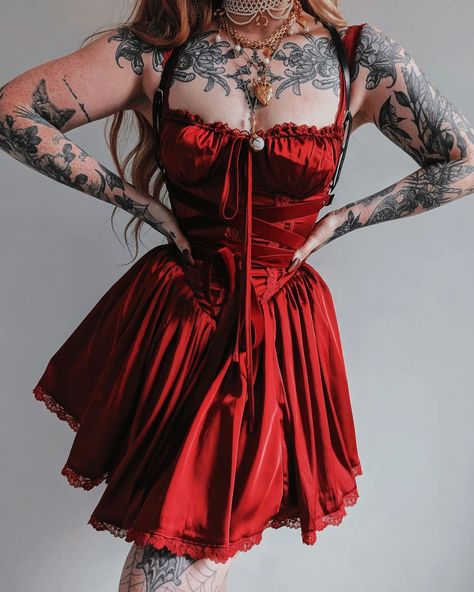 The absolute beauty of some red satin and gold accessories 🌹 Wearing the Aura dress from @tropicorpseshop ✨ Styled with the ribbon harness from @uchronictime which matches perfectly. Majority of jewellery is from @regalrose Use KELLSEY15 for 15% off ✨ * Gifted Ribbon Harness, Macabre Aesthetic, Regency Core, Gothic Fashion Victorian, Gothic Glamour, Dr Wardrobe, Ethereal Elegance, Fantasy Clothes, Moodboard Inspiration