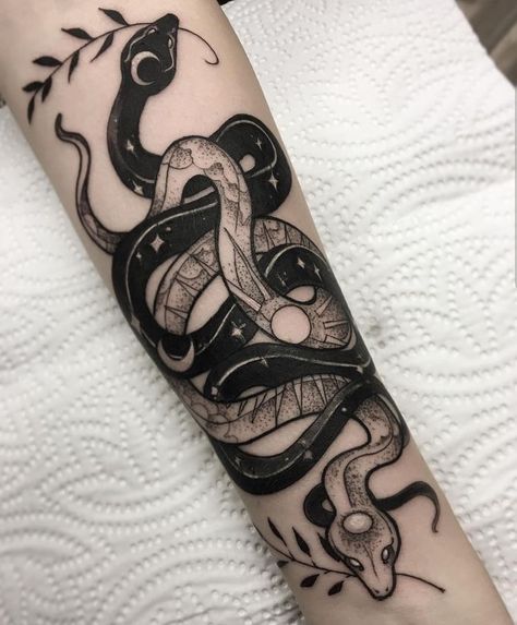 Life Tattoo Ideas, No Tattoos, Tattoo Artist Tattoo, Tattoo Design Tattoo, Snake Tattoos, Beauty Tattoo, Snake Tattoo Design, Tattoo Cover Up, Incredible Tattoos