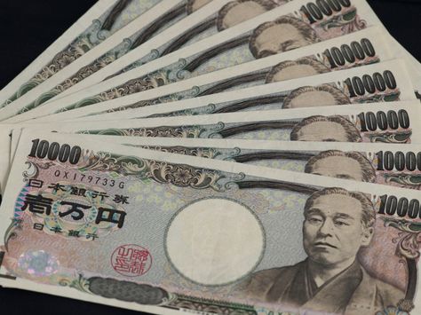 A Guide to Japanese Money: Coins and Bills | tsunagu Japan Japanese Yen Money, Japanese Travel, Forex Currency, Best Friend Couples, Money Affirmations, Money Cash, Affirmation Cards, Animal Fashion, Green Aesthetic