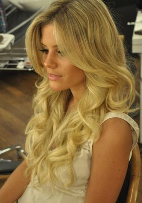 Hair for the Big day! Big soft bouncy curls, volume and glam! Trendy Wedding Hairstyles, Wedding Hairstyles For Long Hair, Hair Envy, Wedding Hair And Makeup, Great Hair, Hair Dos, Gorgeous Hair, Bridesmaid Hair, Hair Day