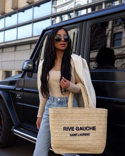 Tote Bag Outfit, Daily Street Style, Mia Mia Mine, Raffia Tote Bag, Shirts Oversized, Mia Mia, Spring Capsule, Spring Capsule Wardrobe, Instagram Outfits