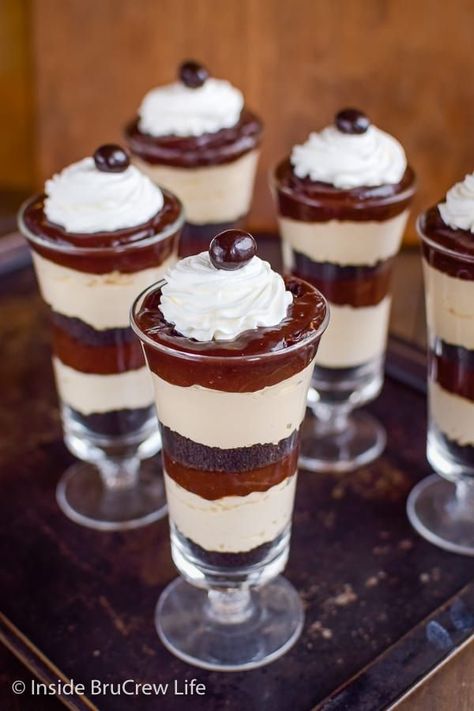 Chocolate Parfait Recipes, Instant Pudding Desserts, Moose Dessert, Cheesecake Fudge, Cookies No Bake, Fudge Pudding, No Bake Chocolate Desserts, Mocha Fudge, Chocolate Parfait