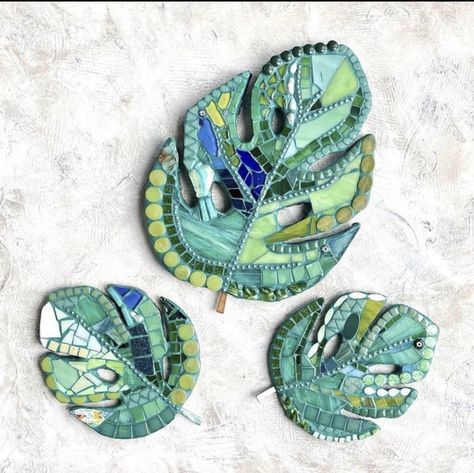 Mosaic Leaf Designs, Tropical Mosaic, Mosaic Interior, Gardening Tattoo, Mosaic Waves, Mosaic Art Diy, Mosaic Rocks, Mosaic Madness, Mosaic Art Projects