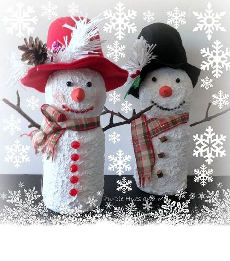 Creamer Bottle Crafts, Coffee Creamer Bottle Crafts, Coffee Creamer Bottles, Diy Snowmen, Creamer Bottles, Snowmen Ideas, Snowmen Crafts, Vintage Christmas Lights, Crafts For Teens To Make